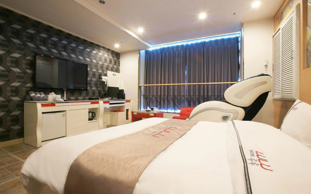 Business Design Hotel LUV