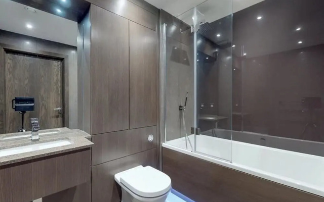 LUXURY Apartment Next to London RAF Museum