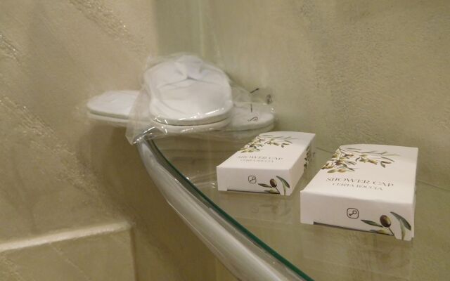 Moonlight Hotel & Suites