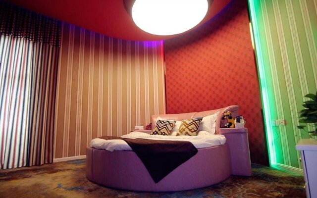 Very Impressed Theme Hotel