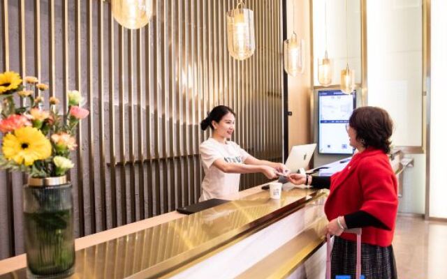 Atour Hotel Xiamen Jimeihu Business Center