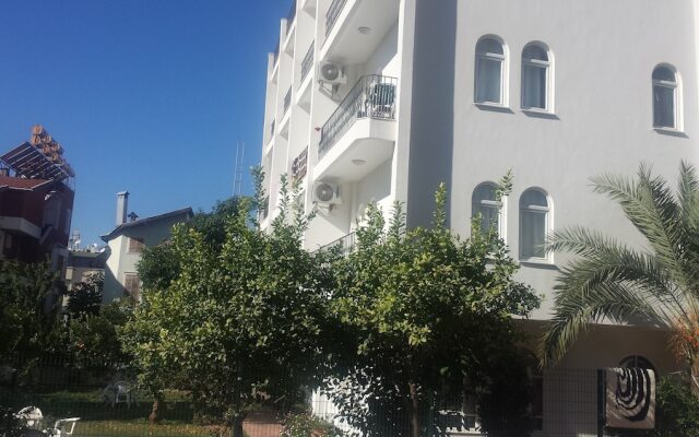 Pinus Apart & Hotel