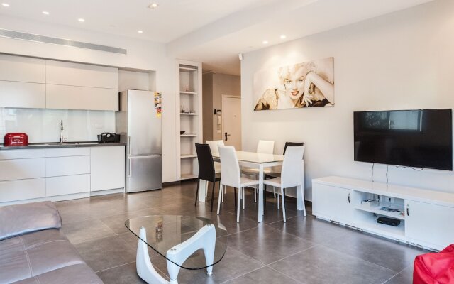 Luxury 3 BR Near the Beach