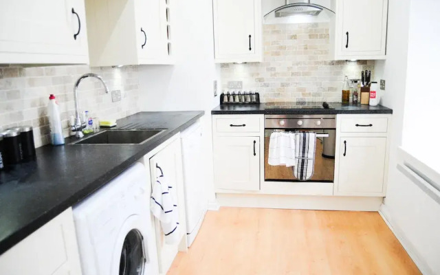 Spiers Wharf Apartment
