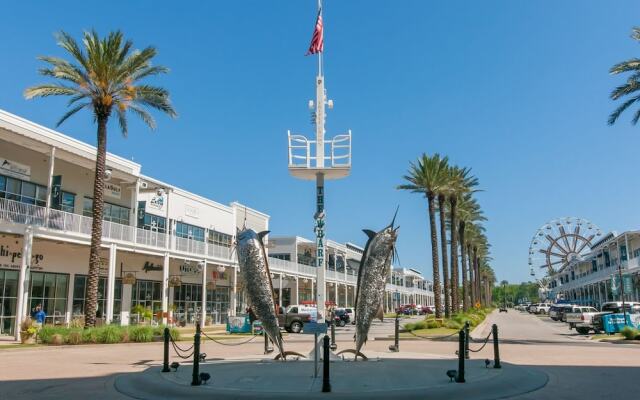 Whar305x 2 Bedroom Condo