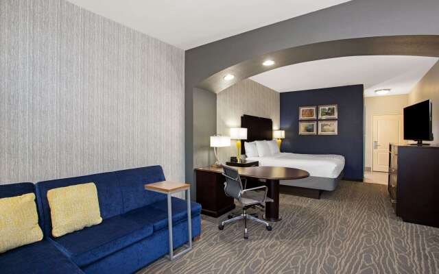 La Quinta Inn & Suites by Wyndham Palestine