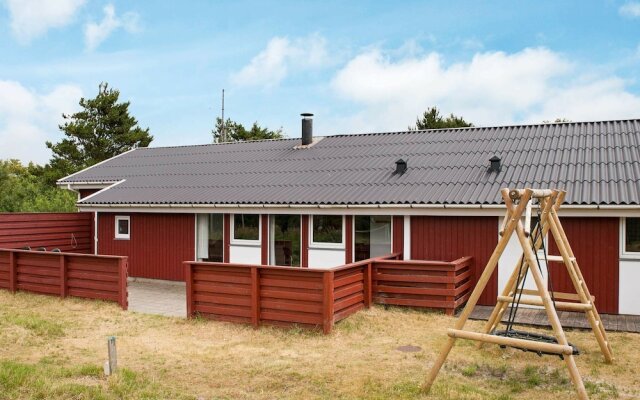 Quaint Holiday Home in Fanø With Whirlpool