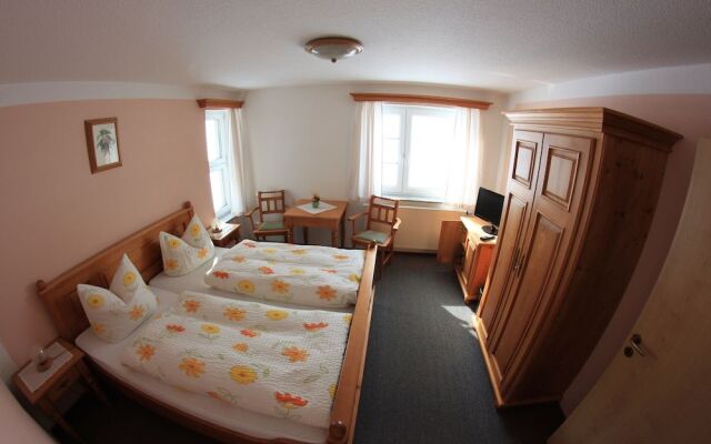 Gasthaus und Hotel Rote Schenke