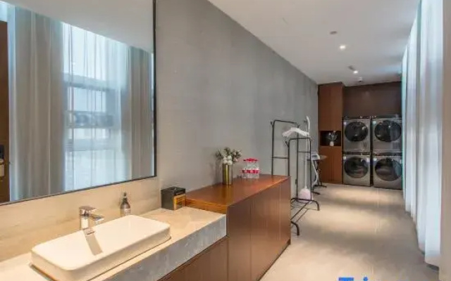 Yueke E-sports Homestay (Linyi Hedong Wuyue Square)