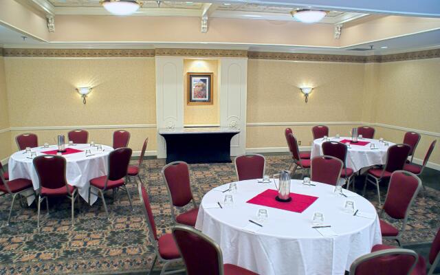 DoubleTree Suites by Hilton Hotel Lexington