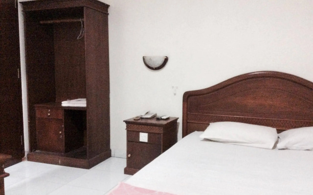 OYO 2422 Rama Hotel