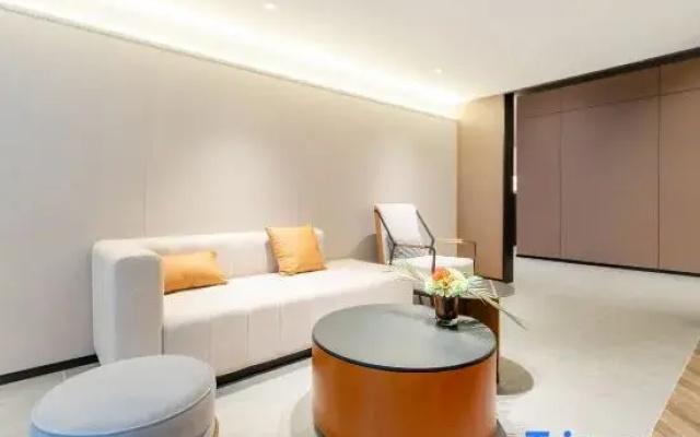 Home Inn Select Hotel (Shanghai Tongji Hospital Zhidang Road Branch)