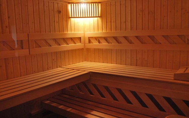 Well-kept Apartment With air Conditioning 1 km. From the sea