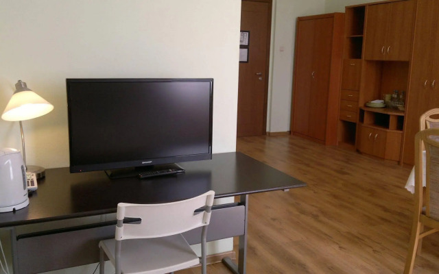 WenderEDU Business Center