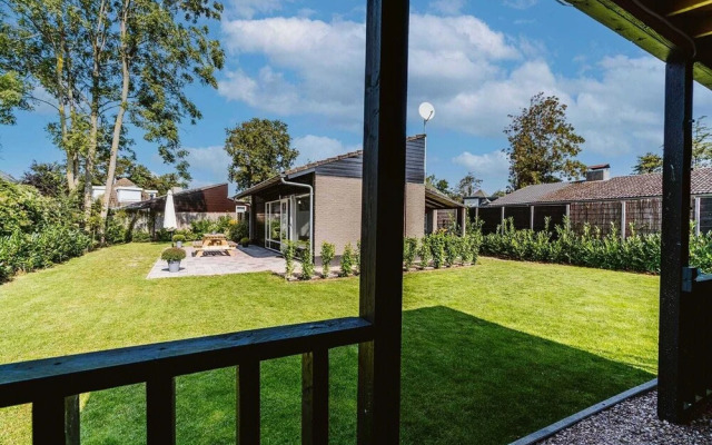 Beautiful Holiday Home in Ouddorp With Balcony