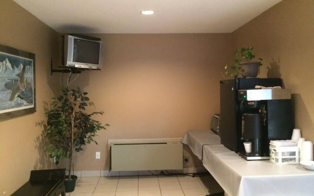 Canadian Motor Hotel