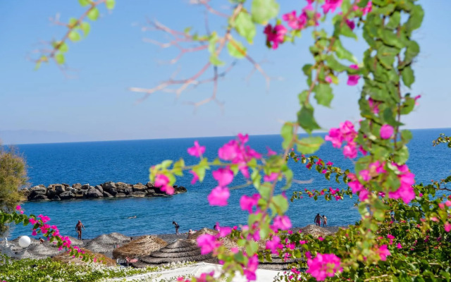 Nostos Beach