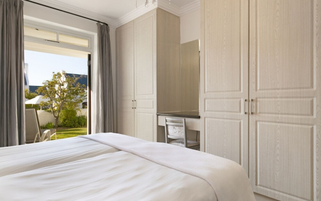 Winelands Golf Lodges 18