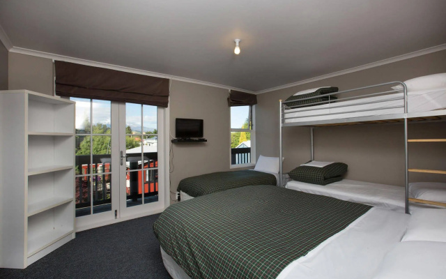 LKNZ Lodge & Cafe – Guest Rooms – Ohakune