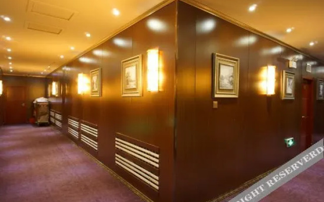 Thank Inn (Tongliao Mingren Street)