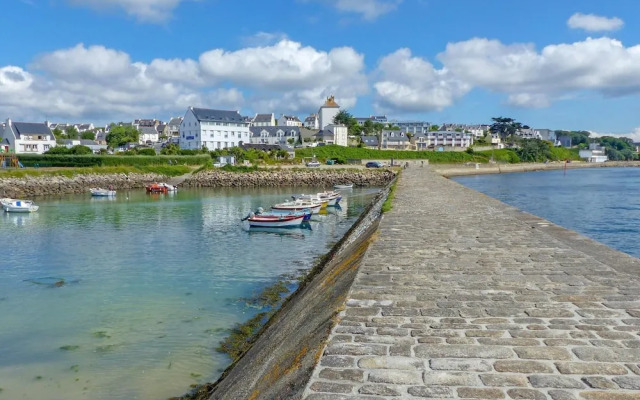 Apartment in Audierne Near Trescadec Beach