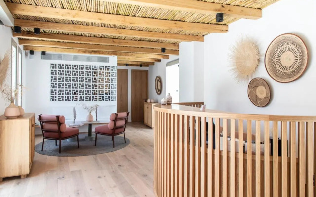 Adorno Beach Hotel & Suites