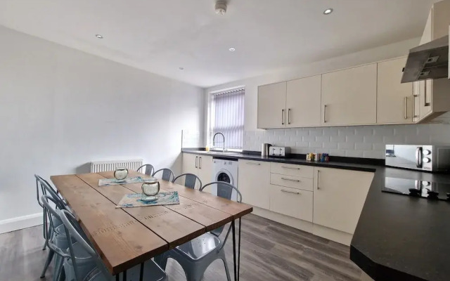 Dysa Promenade Apartments