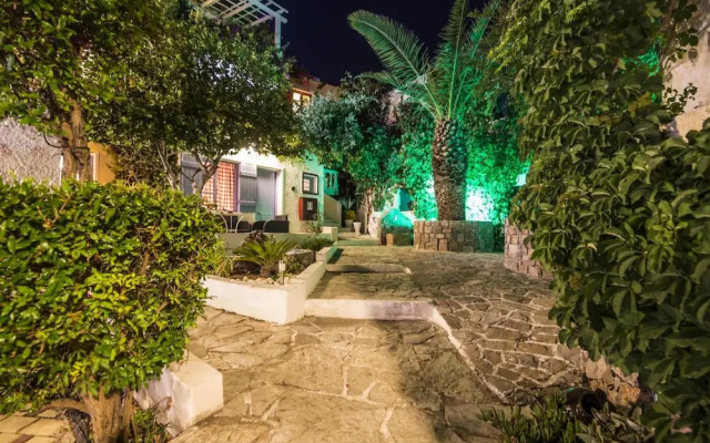 Room in Apartment - Breath Taking Views Standard Apartment for Adults Only, Families, Couples