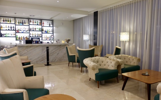 Oporto Airport & Business Hotel