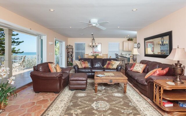 Brightmore Gulf Front 5 Br home by RedAwning