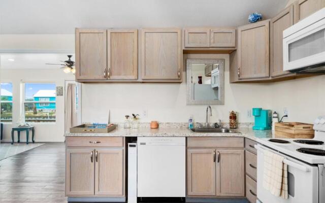 Wine Down on the Bay