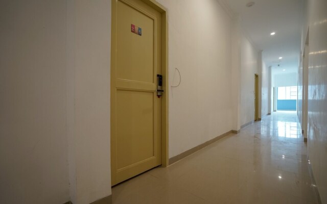 Sans Hotel Max To U Palembang