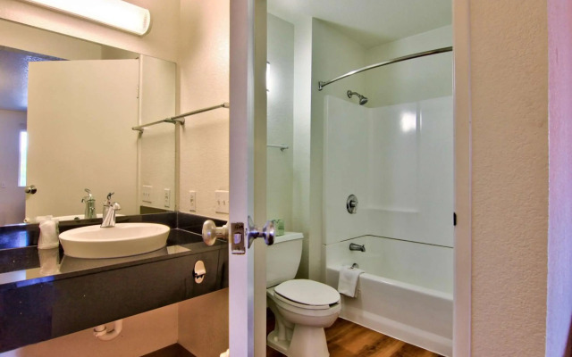 Hyatt Place Fort Lee / George Washington Bridge