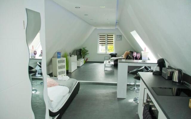 TRUTH Studio - Queensize Bett - Netflix - Küche