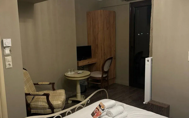 Melies Boutique Hotel