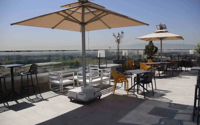 Golden Tulip Opera Alger