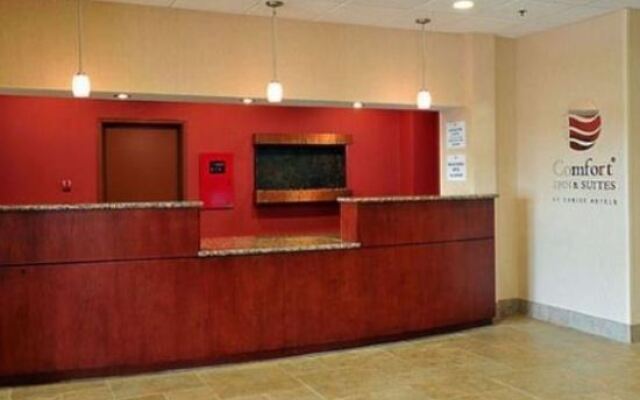 Comfort Inn & Suites Watertown