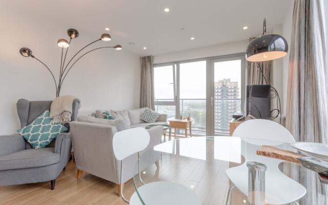 Modern 1 Bedroom Apartment With Stunning London Views