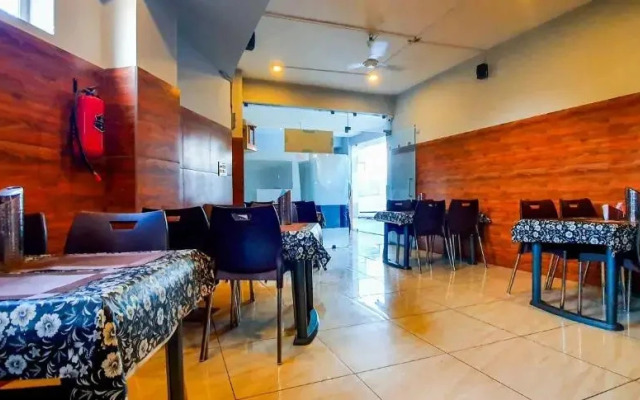 Nova Hotel New Crossroad By OYO Rooms