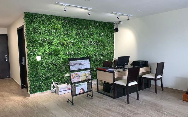 Capital O 27692 Mavens Green