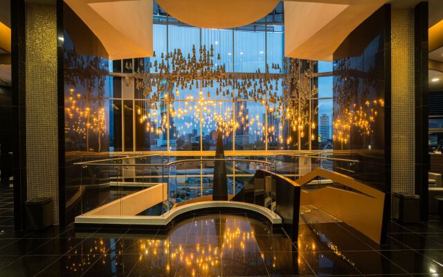 Las Americas Golden Tower Panama