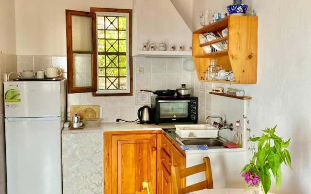 Betsanis Stafylos Apartments