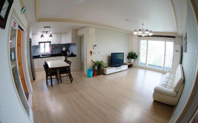 Geoje Blueberry Pension