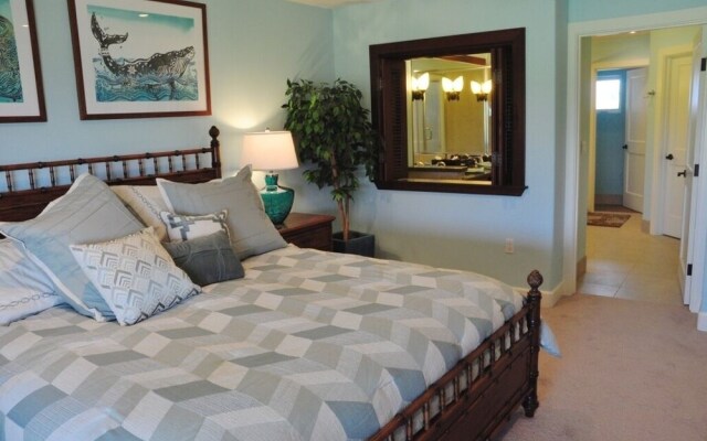 Halii Kai 9g 3 Bedroom Condo by RedAwning