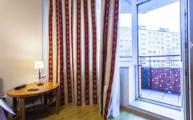 Apartment on Budapeshtskaya 7