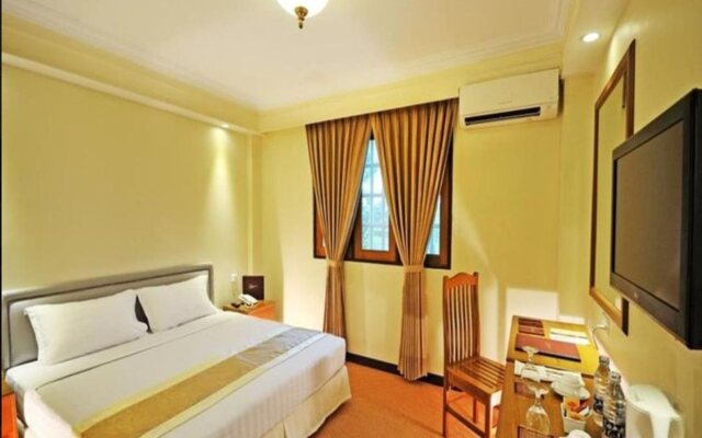 Royal Golden View Hotel
