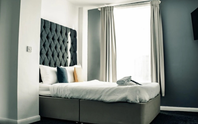Dealhouse Apartments 10