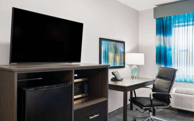 La Quinta Inn by Wyndham Indianapolis Airport Executive Dr