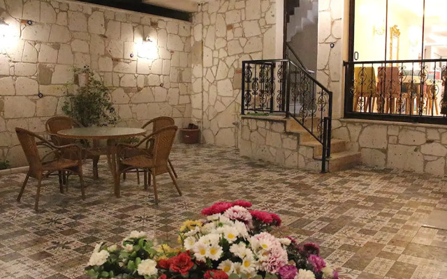 Grand Life Residence