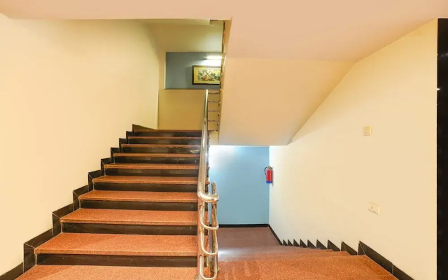 Fabhotel Pleasure Inn